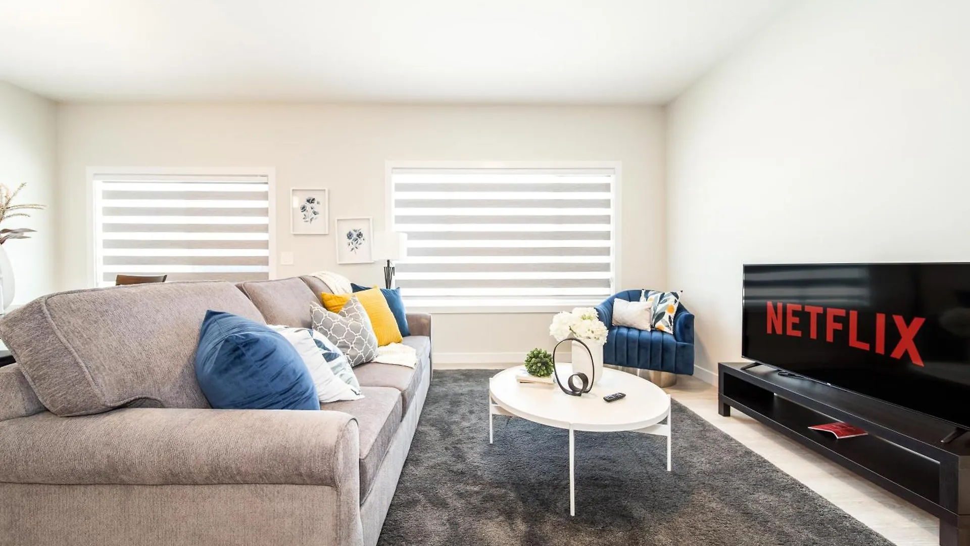 Beautiful Elegant Home Sleeps 10, Free Parking, Central Ac 埃德蒙顿